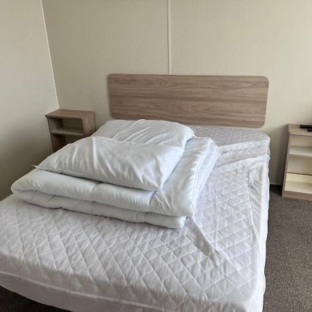Pg173 Golden Palm Resort 6 Berth Caravan With Decking Чапел-Сент-Леонардс Экстерьер фото